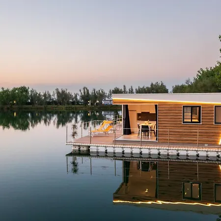 Campsite Village Lake Placid